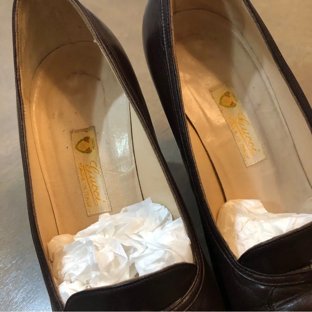 VINTAGE 1970s GUCCI Designer Luxury Italian Charm Mahogany Leather Heel Pumps - Picture 8 of 15